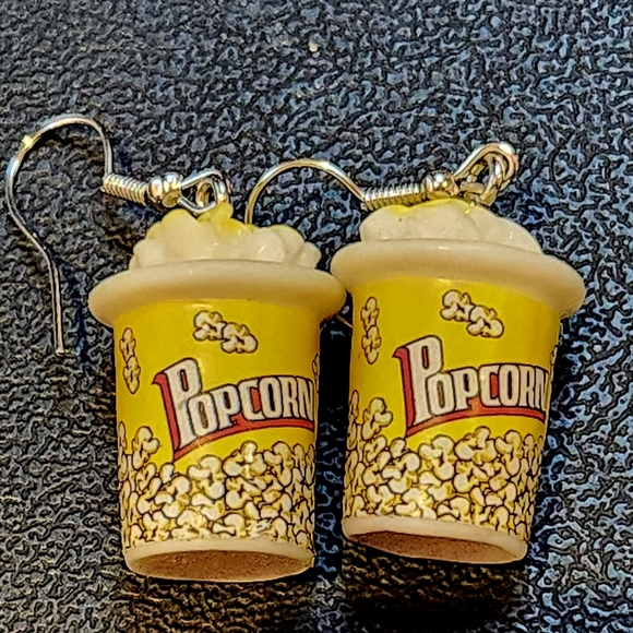 Buttered Popcorn Bucket Drop Earrings Movie Theater Popcorn Creative Fashion NWT - Picture 3 of 3